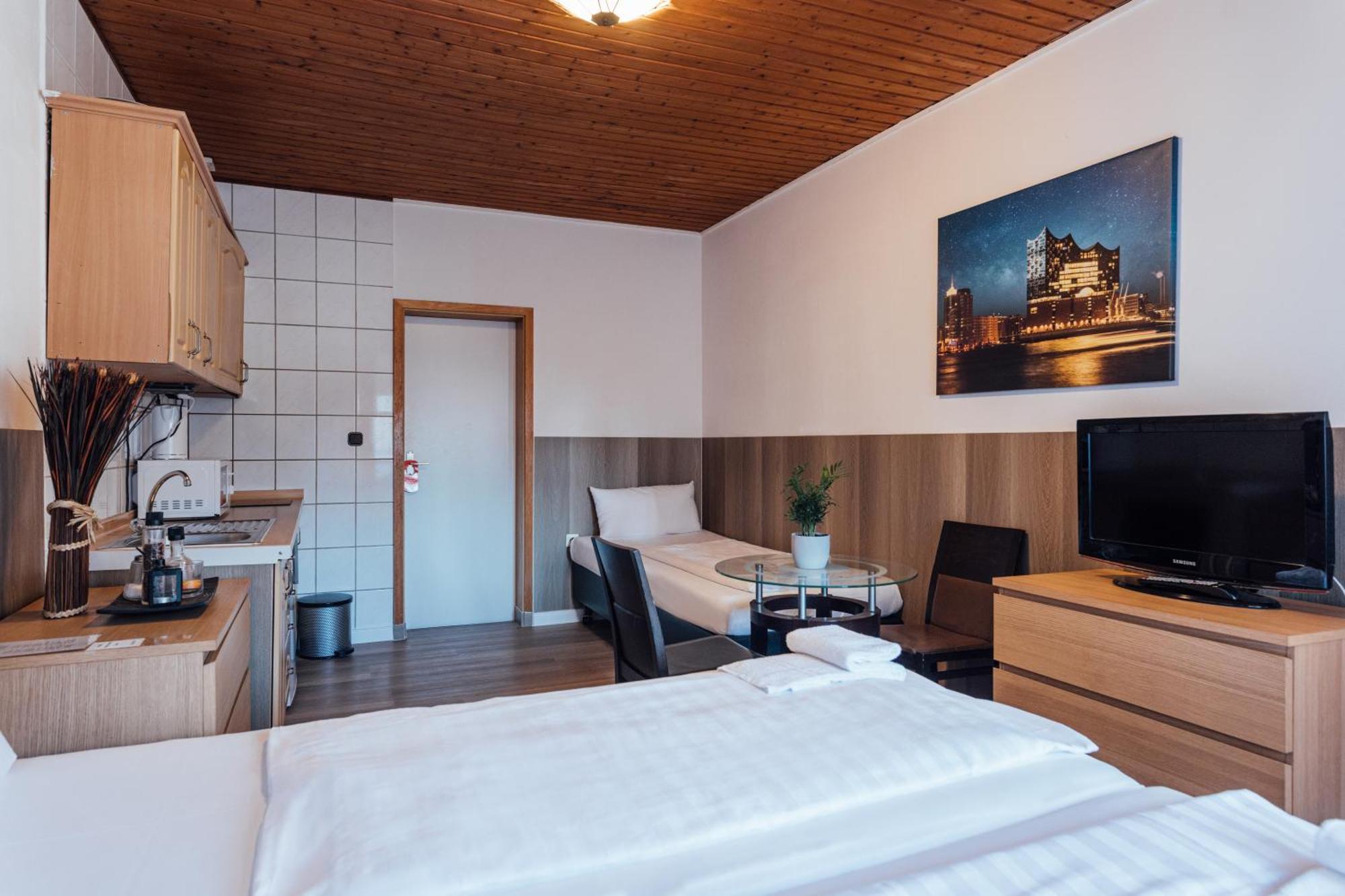 Hotel Hanseat Hamburg-Harburg Exteriör bild